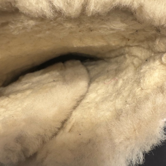 Kookaburra by Ugg Cozy Tan Shearling Boots - Picture 6 of 6